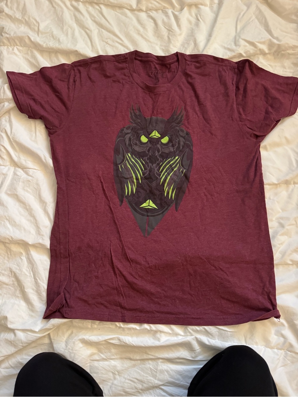 Maroon Short-Sleeve Owl Graphic Tee onnit
